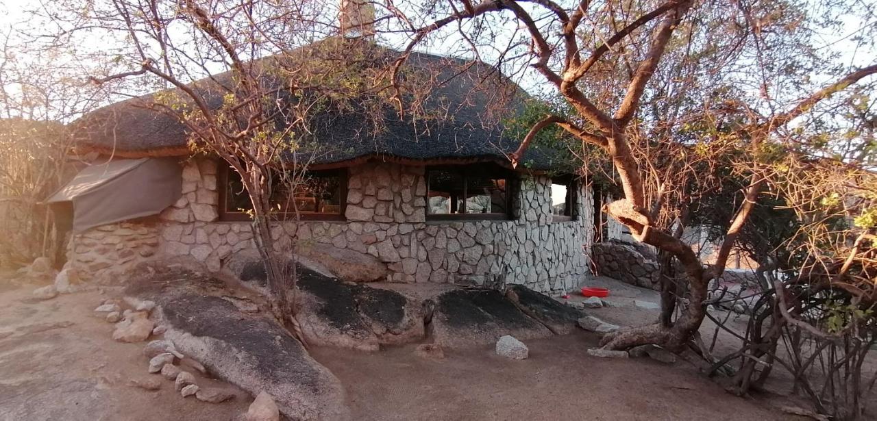 Ondudu Safari Lodge Omaruru Exterior foto
