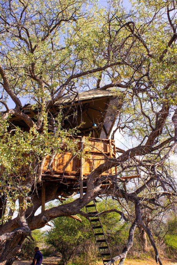 Ondudu Safari Lodge Omaruru Exterior foto